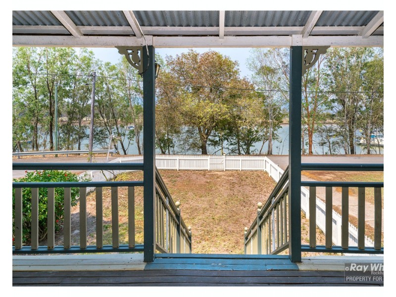 42 Wharf Street, Depot Hill QLD 4700