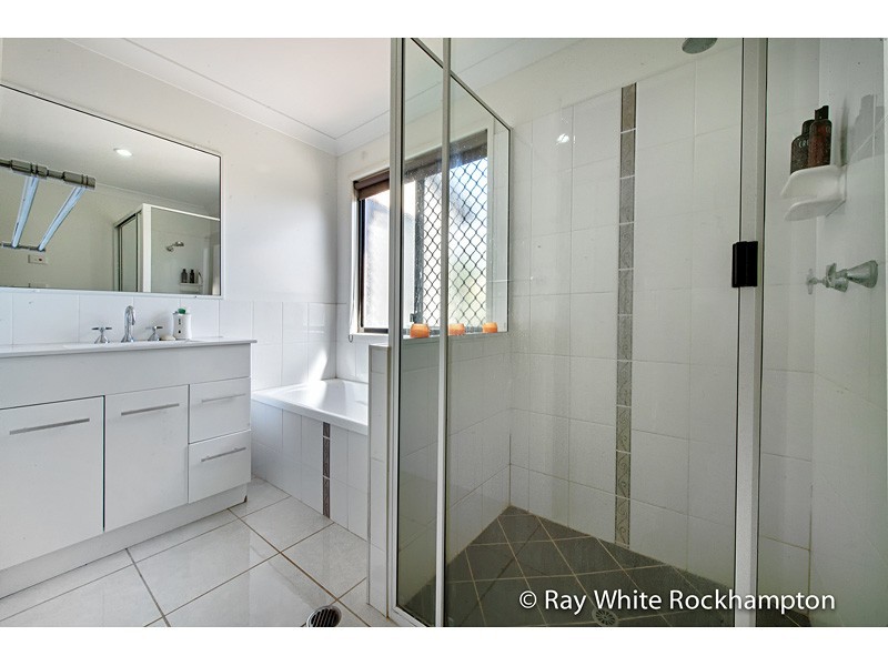 27 John Oxley Drive, Gracemere QLD 4702