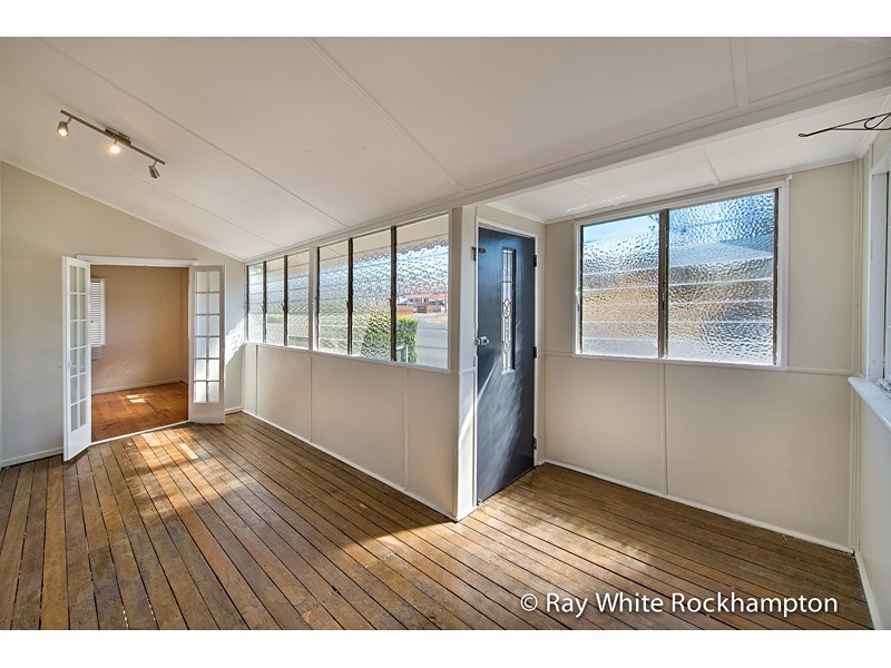 213 Denham Street, The Range QLD 4700