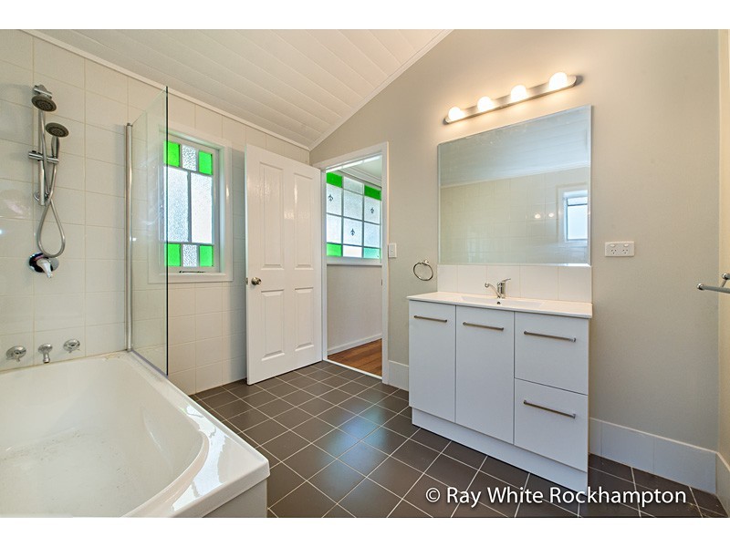 213 Denham Street, The Range QLD 4700