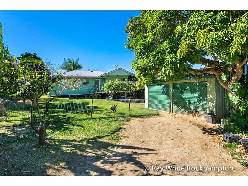 14 Cairns Street, The Range QLD 4700