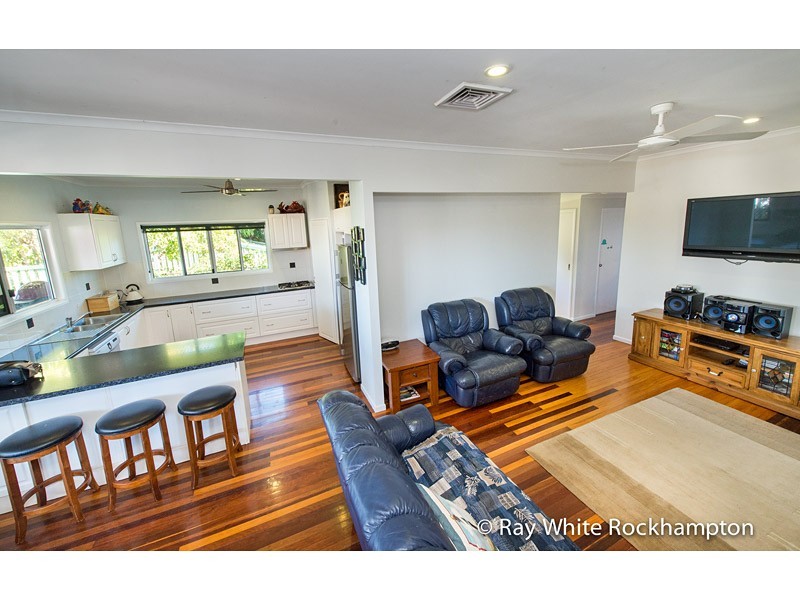 14 Cairns Street, The Range QLD 4700