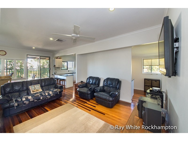 14 Cairns Street, The Range QLD 4700