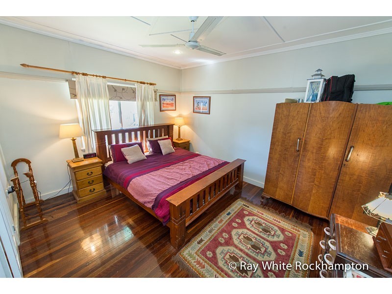 14 Cairns Street, The Range QLD 4700