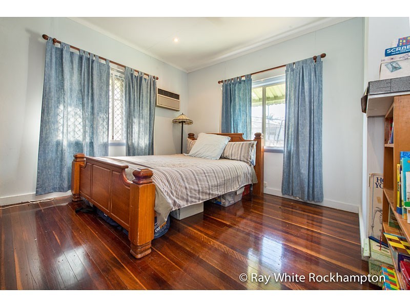 14 Cairns Street, The Range QLD 4700