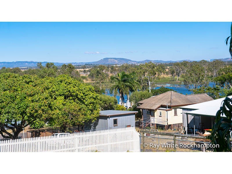 14 Cairns Street, The Range QLD 4700