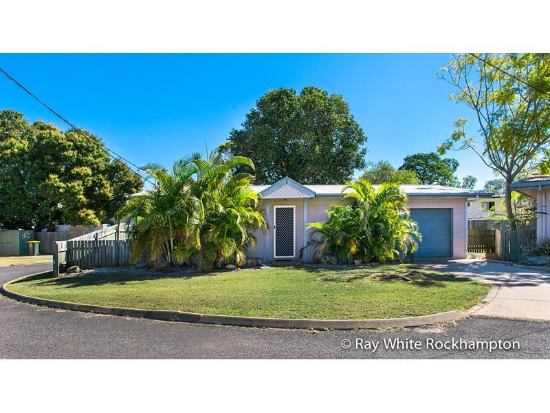 2/102A Bawden Street, Berserker QLD 4701