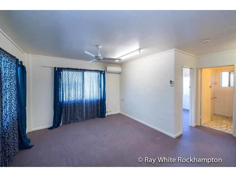 2/102A Bawden Street, Berserker QLD 4701