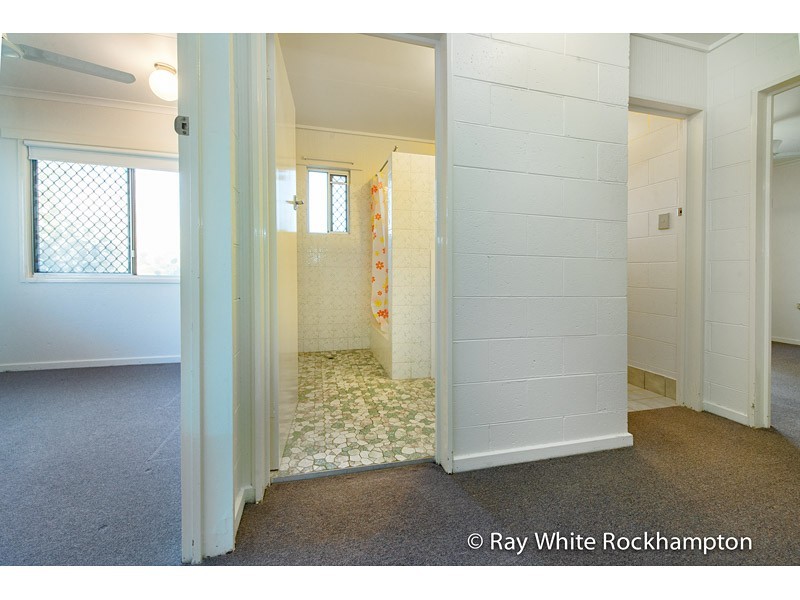 2/102A Bawden Street, Berserker QLD 4701