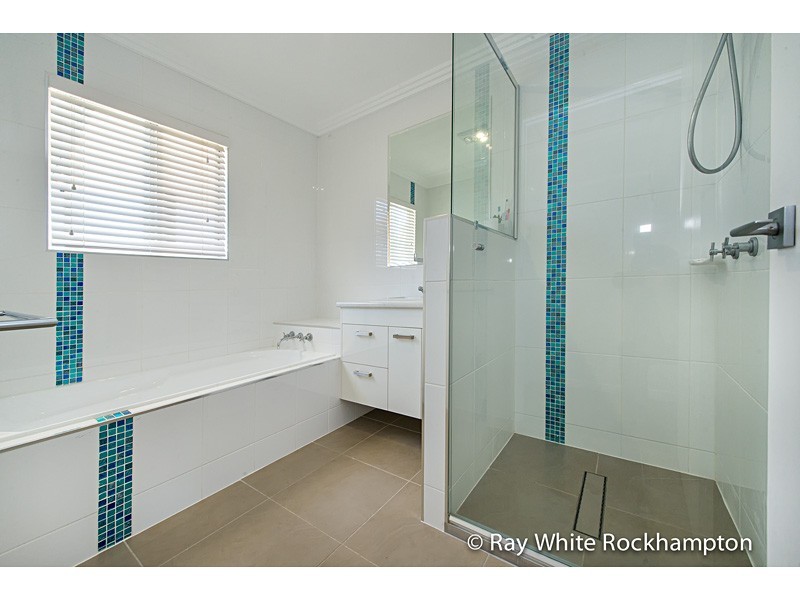 83 Menzies Street, Park Avenue QLD 4701