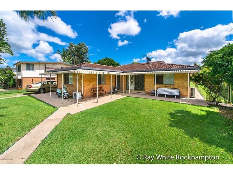 17 Hardy Avenue, Park Avenue QLD 4701
