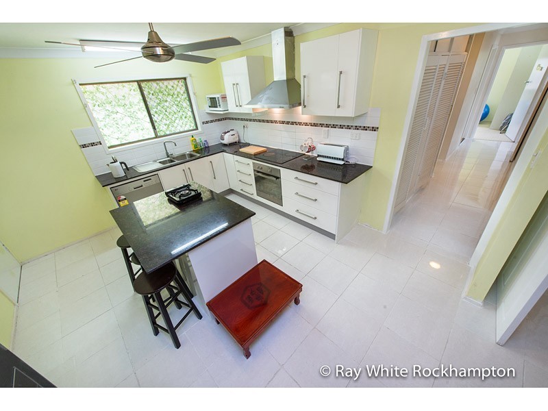 17 Hardy Avenue, Park Avenue QLD 4701