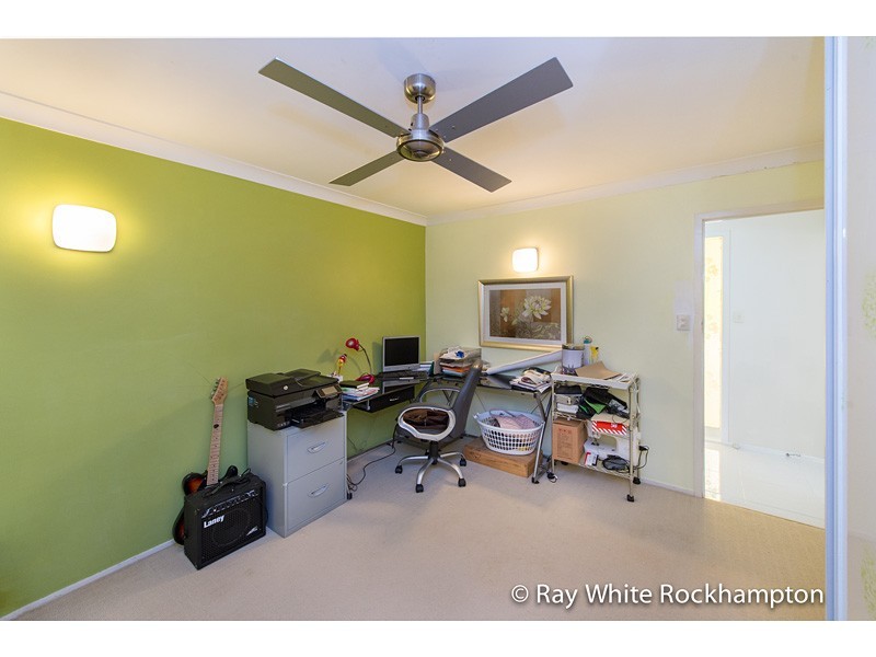 17 Hardy Avenue, Park Avenue QLD 4701