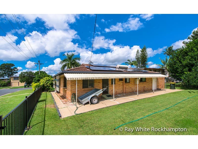 17 Hardy Avenue, Park Avenue QLD 4701