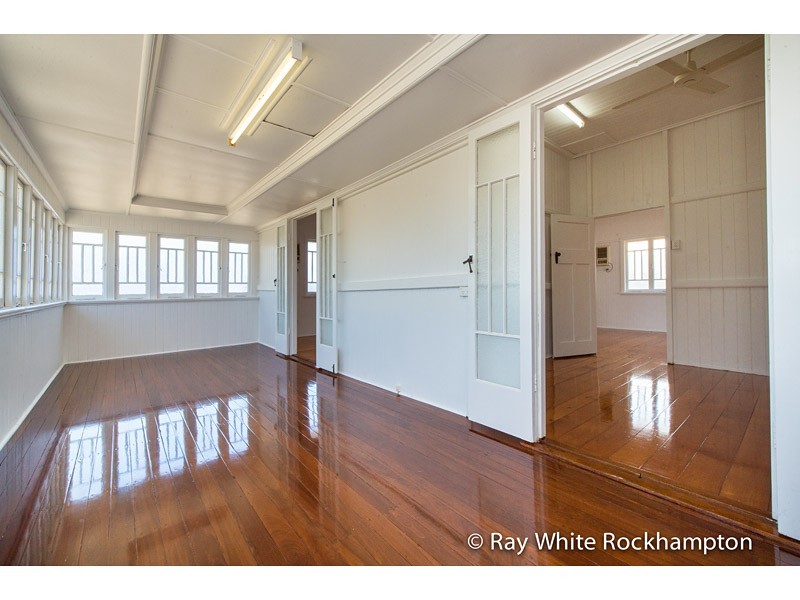 113 Livingstone Street, Berserker QLD 4701