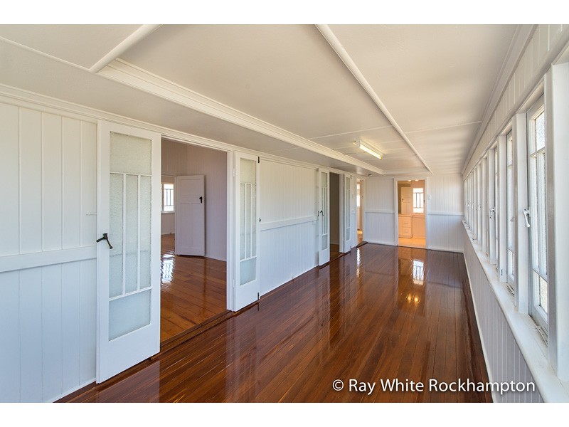 113 Livingstone Street, Berserker QLD 4701