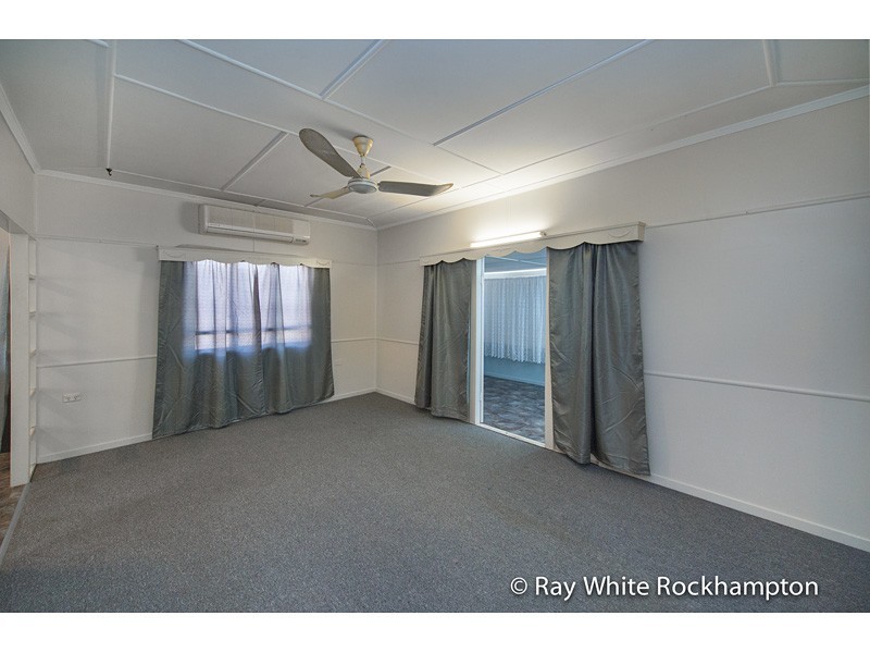 300 Dean Street, Berserker QLD 4701