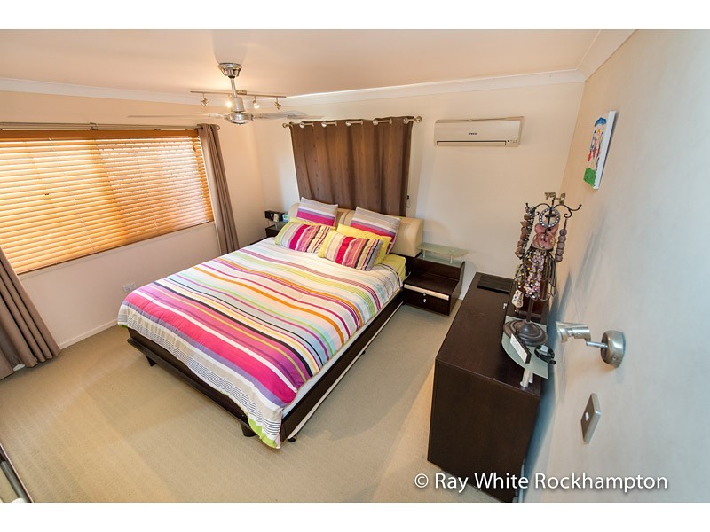 35 Locke Street, Kawana QLD 4701