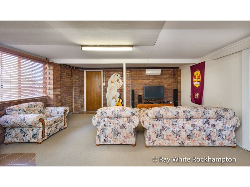 35 Locke Street, Kawana QLD 4701