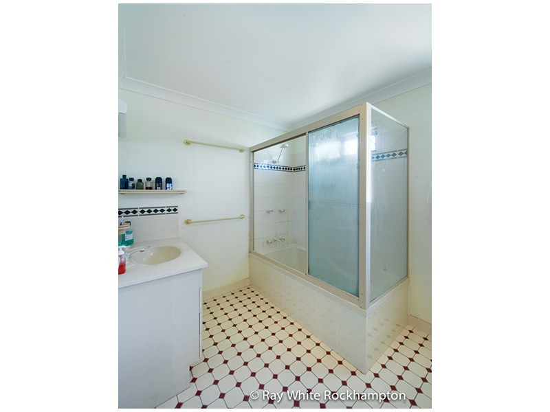 50 Bean Avenue, Parkhurst QLD 4702