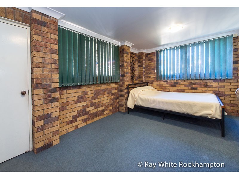 50 Bean Avenue, Parkhurst QLD 4702