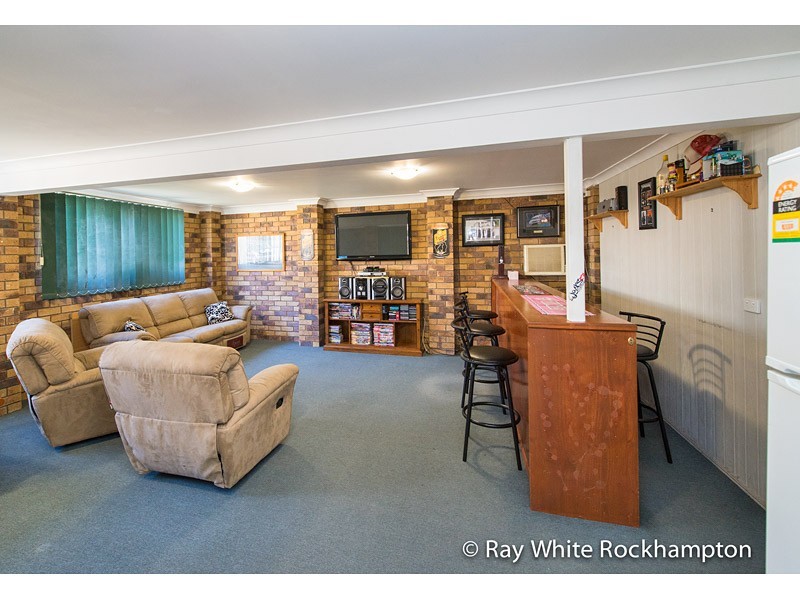 50 Bean Avenue, Parkhurst QLD 4702
