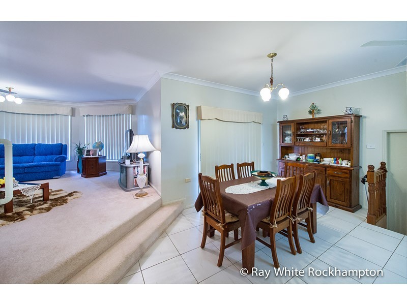 12 Sunrise Crescent, Gracemere QLD 4702
