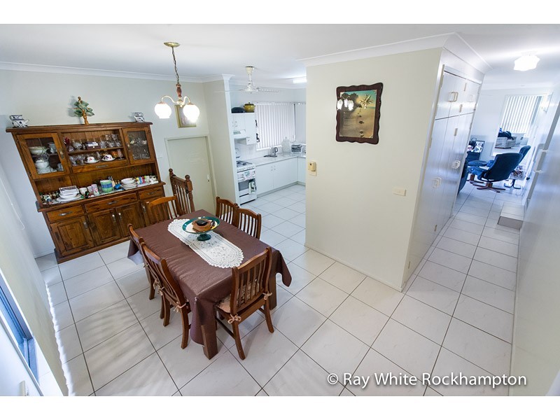 12 Sunrise Crescent, Gracemere QLD 4702
