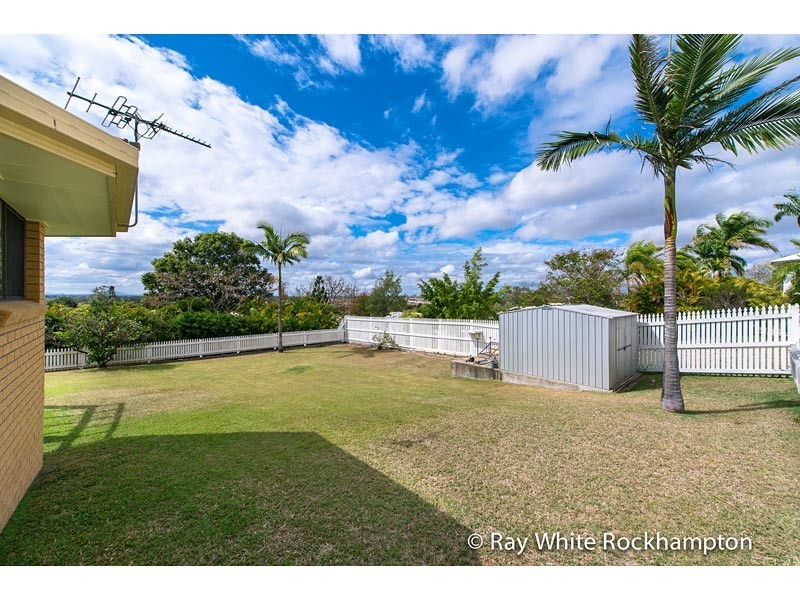 12 Sunrise Crescent, Gracemere QLD 4702