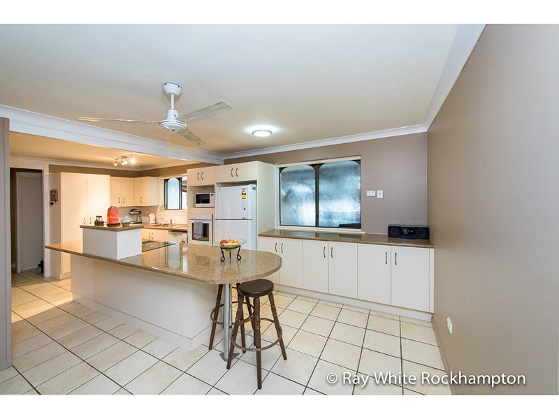 290 Ford Street, Berserker QLD 4701
