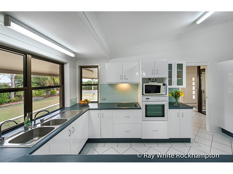 25 Belmont Road, Parkhurst QLD 4702