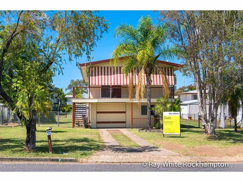 7 Westmoreland Street, Kawana QLD 4701