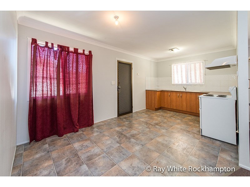 7 Westmoreland Street, Kawana QLD 4701