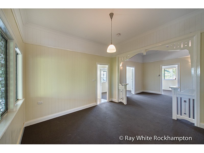 9 Pilkington Street, Koongal QLD 4701