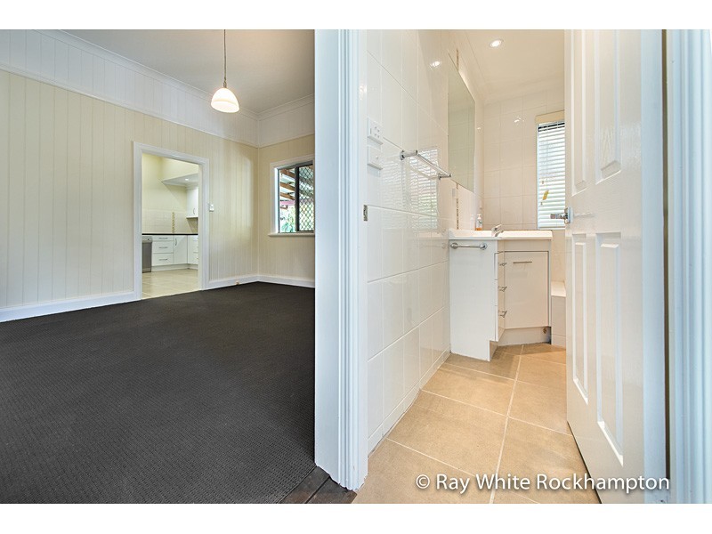 9 Pilkington Street, Koongal QLD 4701