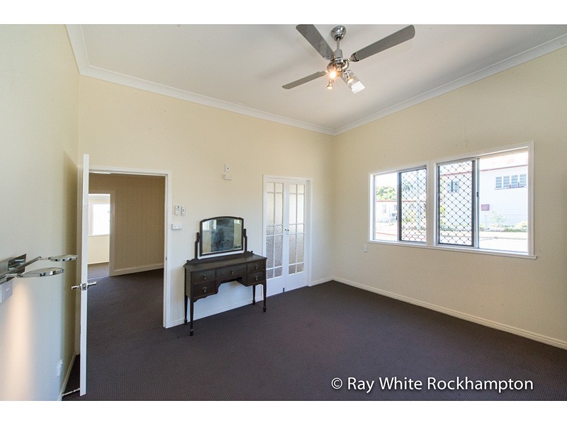 9 Pilkington Street, Koongal QLD 4701