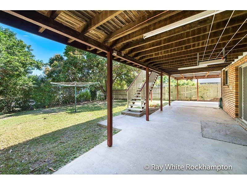 9 Pilkington Street, Koongal QLD 4701