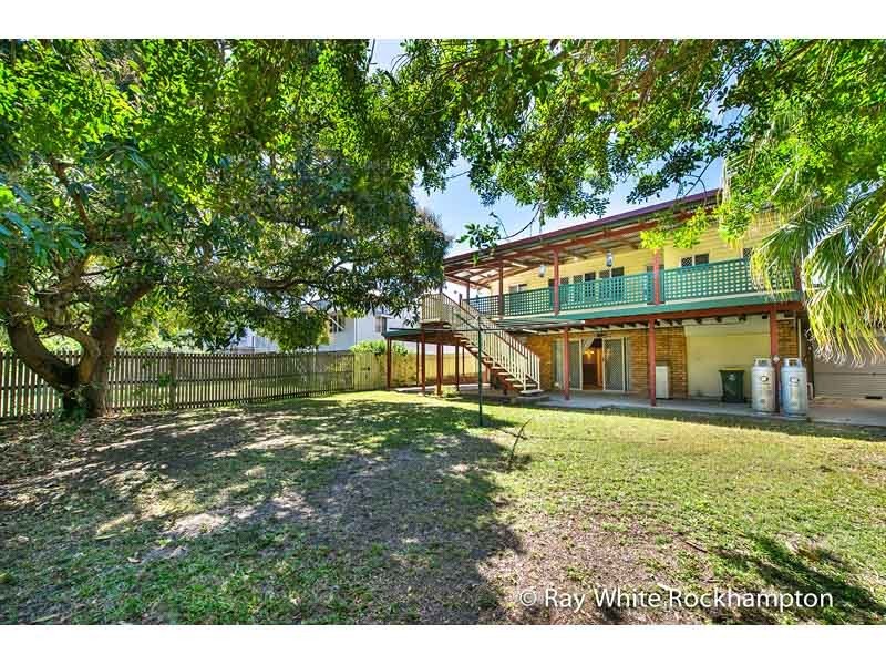 9 Pilkington Street, Koongal QLD 4701