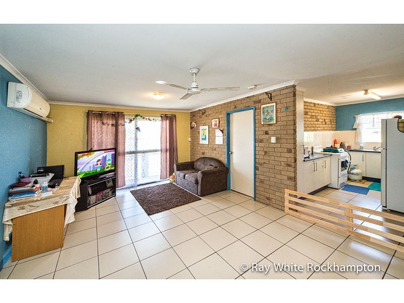 3/44 Haynes Street, Park Avenue QLD 4701