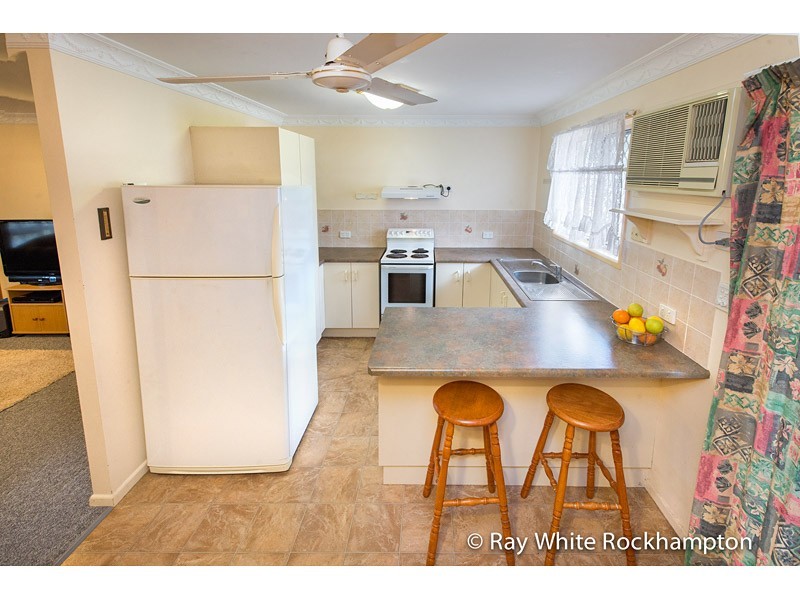 4 Bloomfield Street, Kawana QLD 4701