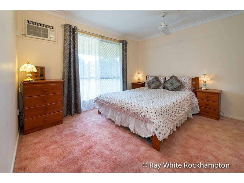 4 Bloomfield Street, Kawana QLD 4701