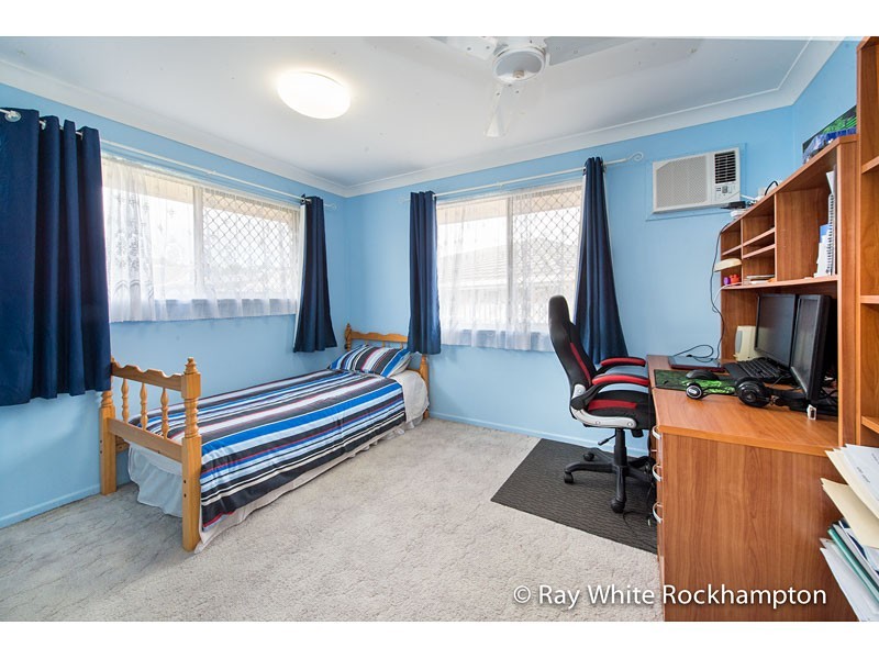 4 Bloomfield Street, Kawana QLD 4701