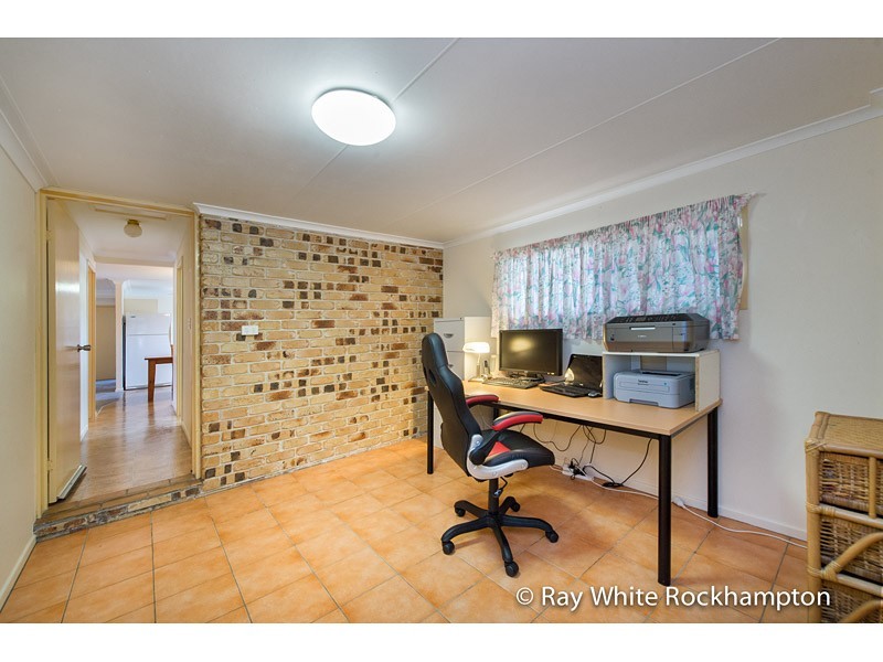 4 Bloomfield Street, Kawana QLD 4701