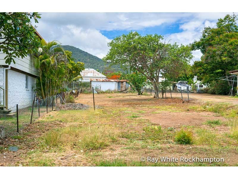 14 Pilkington Street, Koongal QLD 4701