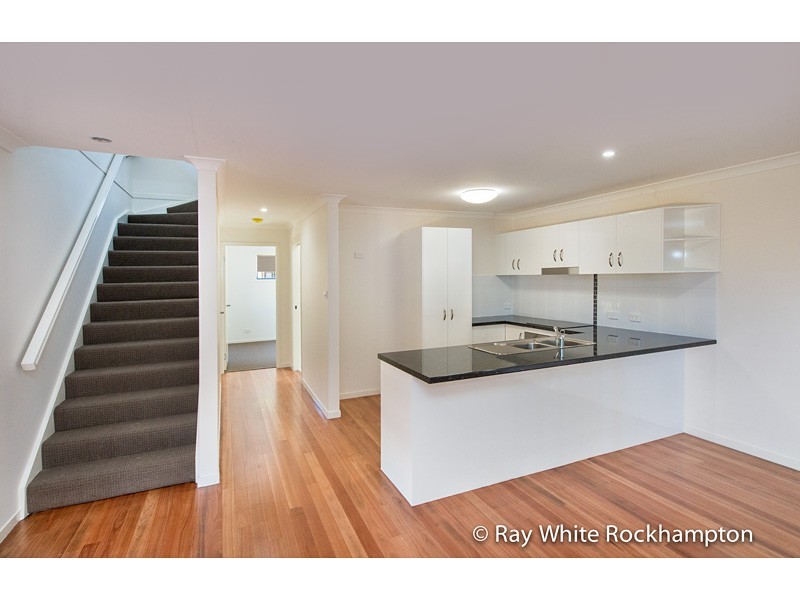 77 Livingstone Street, Berserker QLD 4701