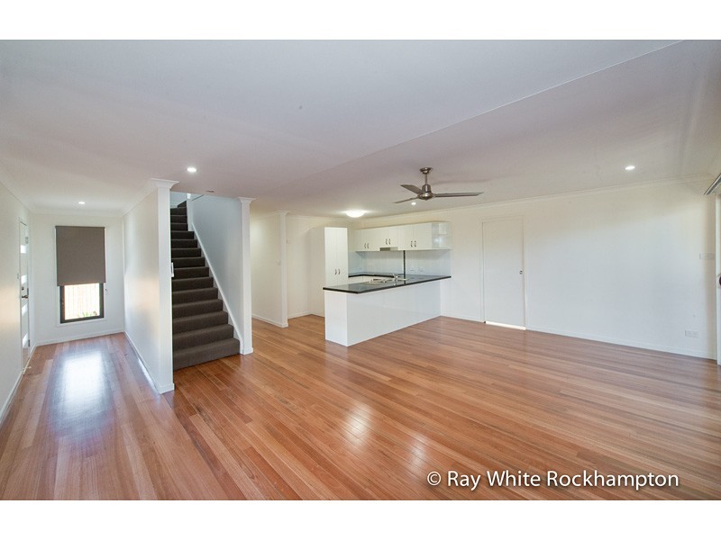 77 Livingstone Street, Berserker QLD 4701