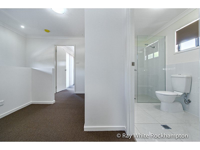 77 Livingstone Street, Berserker QLD 4701