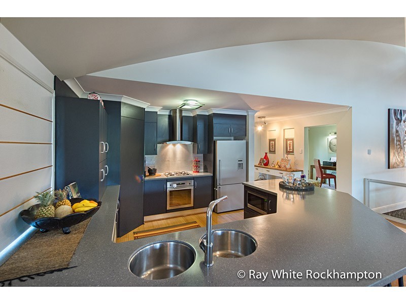 18 Hutcheon Street, Kawana QLD 4701