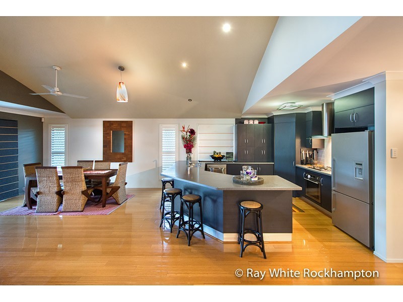 18 Hutcheon Street, Kawana QLD 4701