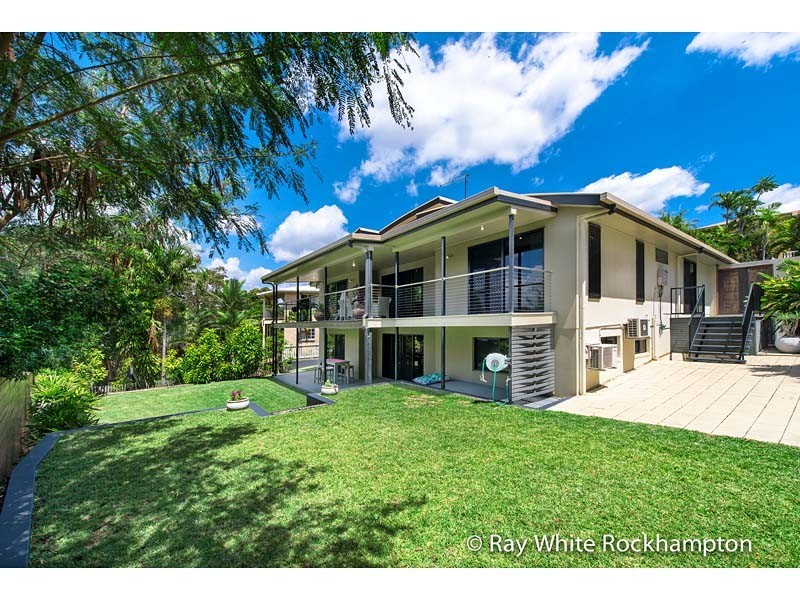 18 Hutcheon Street, Kawana QLD 4701